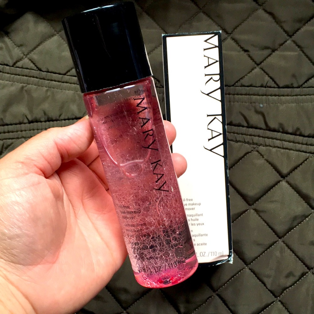 3 Marykay Oil free makeup remvr New